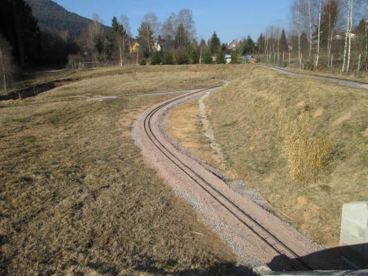 Voie d'accès en gare