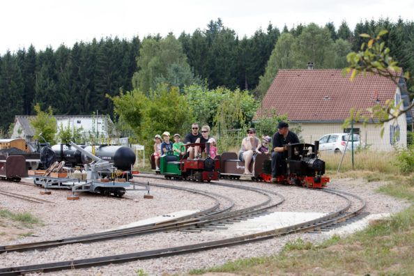 Mallet o&k et decauville en gare d'avontuur